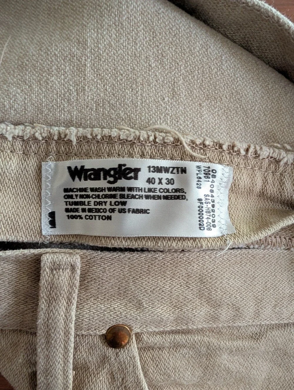 Wrangler Cowboy Cut Jeans Mens 42x28 Tan Excellent 13MWZTN Straight Leg Denim